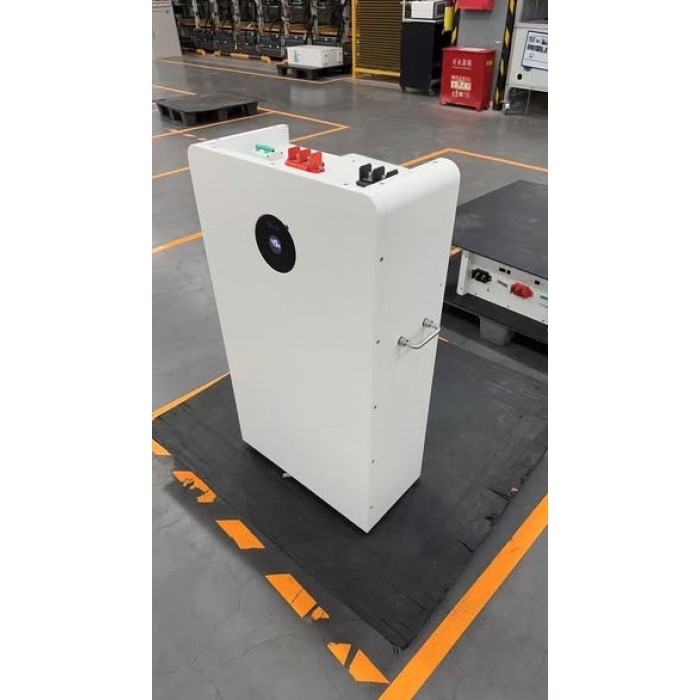 [commerce_product_variation:title]