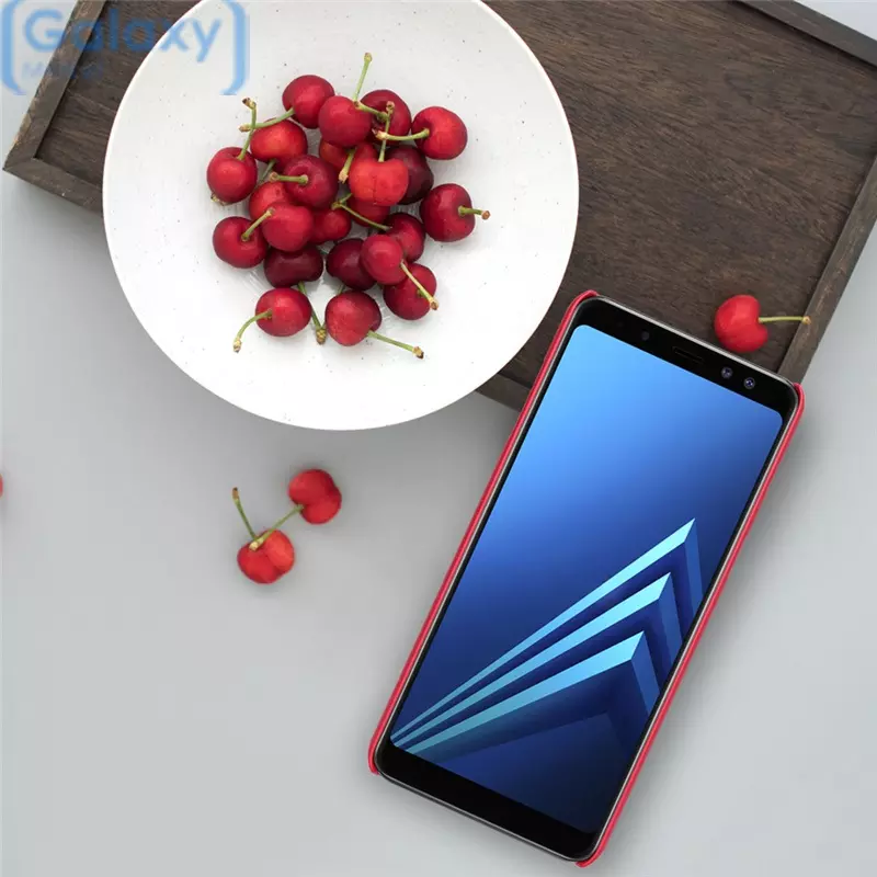 Чехол бампер Nillkin Super Frosted Shield для Samsung Galaxy A8 Red (Красный)